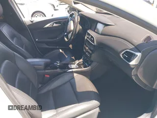 2018 Infiniti QX30 Premium z VIN SJKCH5CP5JA006199, wystawiony jako IAAI lot #42673215 z przebiegiem 107 294 mil mil oraz . Historia ofert i sprzedaży dostępna na DreamBid. Obrazek 5.
