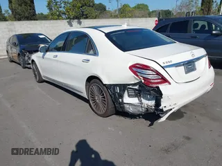 2014 Mercedes-Benz S 550 z VIN WDDUG8CB5EA022737, wystawiony jako IAAI lot #41861285 z przebiegiem 145 837 mil mil oraz . Historia ofert i sprzedaży dostępna na DreamBid. Obrazek 3.