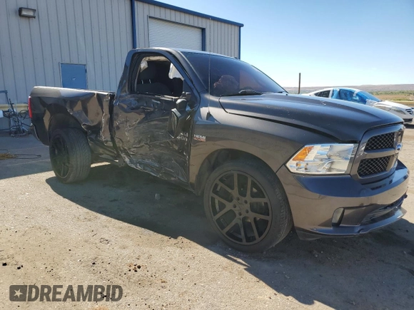 2018 Ram 1500 Express z VIN 3C6JR6AT8JG194710, wystawiony jako Copart lot #76321214 z przebiegiem 77 168 mil mil oraz Szkoda całkowita • Salvage title. Historia ofert i sprzedaży dostępna na DreamBid. Obrazek 4.