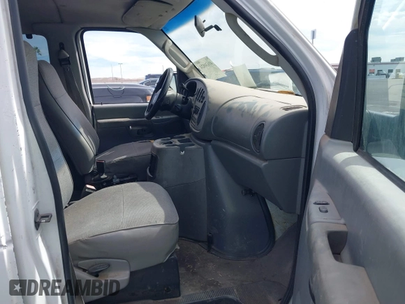 2003 Ford Econoline Passenger XL with VIN 1FBSS31L93HB86614, listed as a IAAI auction lot 41630824 with 117,019 mi miles and . Bid and sale history available at DreamBid. Image 5.