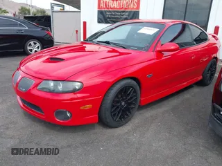 2005 Pontiac GTO with VIN 6G2VX12U25L356602, listed as a IAAI auction lot 41960537 with 53,648 mi miles. Bid and sale history available at carsss.com. Image 15.