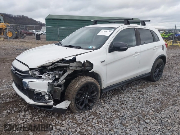 2019 Mitsubishi Outlander ES z VIN JA4AR3AU8KU028227, wystawiony jako IAAI lot #41901320 z przebiegiem 137 337 mil mil oraz . Historia ofert i sprzedaży dostępna na DreamBid. Obrazek 2.