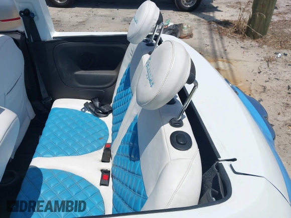 2015 FIAT 500e с VIN 3C3CFFGE6FT732844, выставлен на аукционе IAAI как лот 42212123 с пробегом 34 733 миль миль и . История ставок и продаж доступна на DreamBid. Изображение 6.