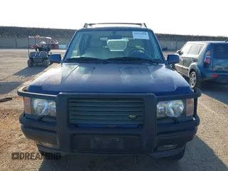 2001 Land Rover Range Rover with VIN SALPM16401A457818, listed as a IAAI auction lot 42332898 with 161,696 mi miles and . Bid and sale history available at DreamBid. Image 6.