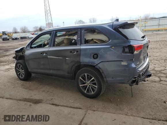 2018 Toyota Highlander SE z VIN 5TDJZRFH8JS840487, wystawiony jako Copart lot #43796995 z przebiegiem 86 997 mil mil oraz Nie do naprawy • Non repairable. Historia ofert i sprzedaży dostępna na DreamBid. Obrazek 2.