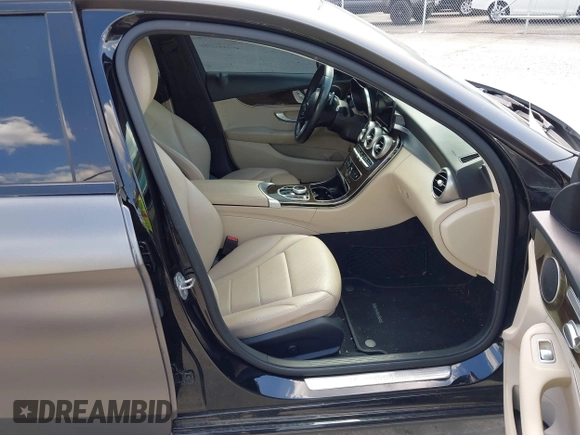 2019 Mercedes-Benz C 300 with VIN 55SWF8EB6KU298297, listed as a IAAI auction lot 42280673 with 49,059 mi miles and . Bid and sale history available at DreamBid. Image 5.