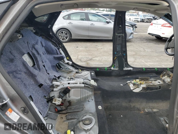 2023 Lexus LS 500 z VIN JTHD51FF0P5018885, wystawiony jako Copart lot #53808705 z przebiegiem Nie podano mil oraz Szkoda całkowita • Salvage title. Historia ofert i sprzedaży dostępna na DreamBid. Obrazek 10.