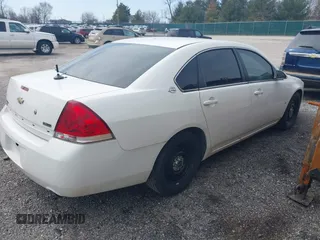 2008 Chevrolet Impala Police Police with VIN 2G1WS553789172671, listed as a IAAI auction lot 41689950 with 101,578 mi miles. Bid and sale history available at carsss.com. Image 4.