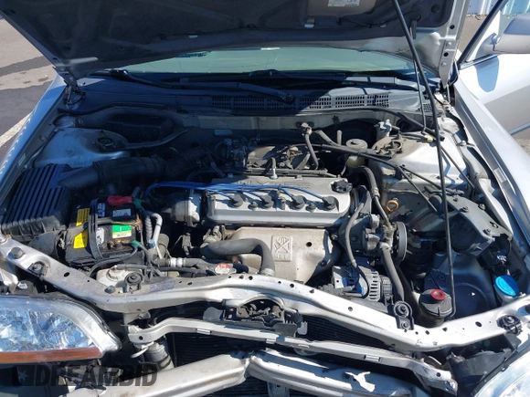 1999 Honda Accord LX with VIN JHMCG5545XC028563, listed as a IAAI auction lot 42461054 with 212,100 mi miles and . Bid and sale history available at DreamBid. Image 10.