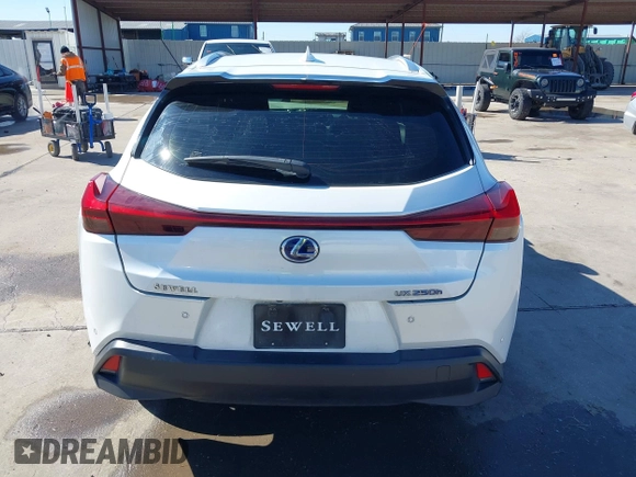 2020 Lexus UX 250h with VIN JTHP9JBH4L2024838, listed as a IAAI auction lot 41479996 with 72,259 mi miles and . Bid and sale history available at DreamBid. Image 16.