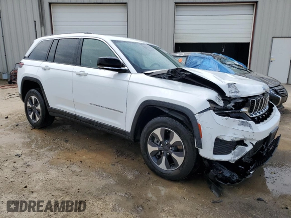 2024 Jeep Grand Cherokee with VIN 1C4RJYB69RC720784, listed as a Copart auction lot 57289985 with Not provided miles and Clean title. Bid and sale history available at DreamBid. Image 4.