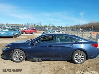 2019 Toyota Avalon Hybrid Limited with VIN 4T1B21FB0KU003585, listed as a IAAI auction lot 41430671 with 46,104 mi miles. Bid and sale history available at carsss.com. Image 14.