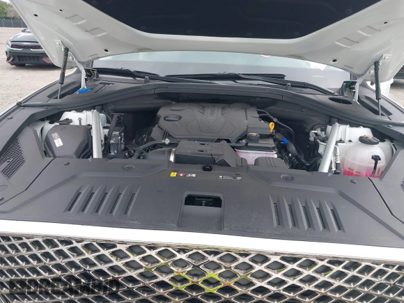 2025 Genesis GV70 2.5T with VIN 5NMMADTB1SH024717, listed as a IAAI auction lot 41577463 with 7,527 mi miles and . Bid and sale history available at DreamBid. Image 10.