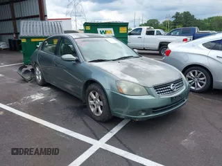 2005 Nissan Altima S z VIN 1N4AL11D35N494809, wystawiony jako IAAI lot #42351252 z przebiegiem 205 966 mil mil oraz . Historia ofert i sprzedaży dostępna na DreamBid. Obrazek 1.