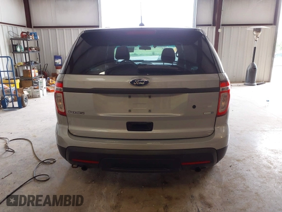 2013 Ford Police Interceptor Utility z VIN 1FM5K8AR8DGA68521, wystawiony jako IAAI lot #42063404 z przebiegiem 84 716 mil mil oraz . Historia ofert i sprzedaży dostępna na DreamBid. Obrazek 16.