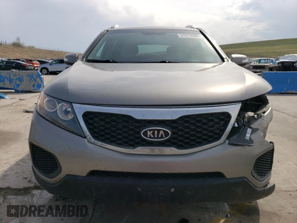 2013 Kia Sorento LX with VIN 5XYKTDA21DG401970, listed as a Copart auction lot 54079365 with 217,969 mi miles and Salvage title. Bid and sale history available at DreamBid. Image 5.