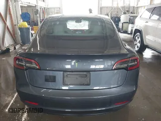 2023 Tesla Model 3 z VIN 5YJ3E1EA2PF591661, wystawiony jako IAAI lot #42014086 z przebiegiem 13 945 mil mil oraz . Historia ofert i sprzedaży dostępna na DreamBid. Obrazek 16.