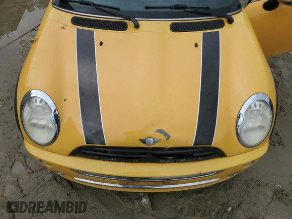 2007 MINI Convertible with VIN WMWRF33507TG17373, listed as a Copart auction lot 52818825 with 207,096 mi miles and Salvage Title. Bid and sale history available at DreamBid. Image 11.