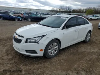 2013 Chevrolet Cruze LS with VIN 1G1PA5SHXD7150053, listed as a Copart auction lot 53801125 with 184,050 mi miles and Clean Title. Bid and sale history available at carsss.com. Image 1.