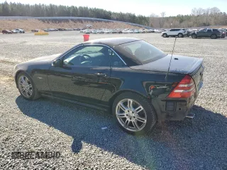 2004 Mercedes-Benz SLK-Class with VIN WDBKK65F74F304950, listed as a Copart auction lot 46674125 with 91,574 mi miles and Salvage Title. Bid and sale history available at carsss.com. Image 2.