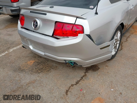 2011 Ford Mustang V6 with VIN 1ZVBP8AMXB5142041, listed as a IAAI auction lot 41938438 with 126,591 mi miles and . Bid and sale history available at carsss.com. Image 19.