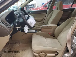 2004 Honda Civic LX with VIN 2HGES16514H548598, listed as a Copart auction lot 53430835 with 207,102 mi miles and Salvage Title. Bid and sale history available at carsss.com. Image 7.