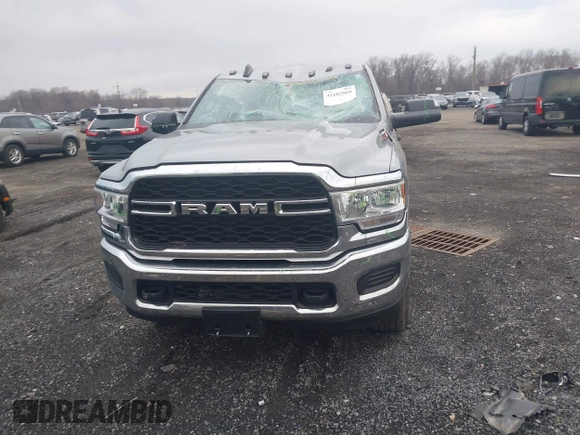 2021 Ram 2500 Tradesman with VIN 3C6UR5CJ0MG659536, listed as a IAAI auction lot 41683969 with 33,939 mi miles. Bid and sale history available at carsss.com. Image 12.