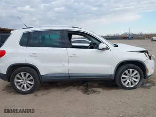 2009 Volkswagen Tiguan S with VIN WVGAV75NX9W528508, listed as a IAAI auction lot 41318636 with 175,651 mi miles. Bid and sale history available at carsss.com. Image 13.