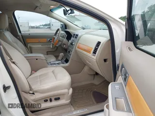 2007 Lincoln MKX with VIN 2LMDU68CX7BJ37902, listed as a IAAI auction lot 42182382 with 110,980 mi miles and . Bid and sale history available at DreamBid. Image 5.