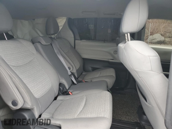 2022 Toyota Sienna LE z VIN 5TDKRKEC0NS109334, wystawiony jako Copart lot #51304205 z przebiegiem 177 758 mil mil oraz Szkoda całkowita • Salvage title. Historia ofert i sprzedaży dostępna na DreamBid. Obrazek 11.