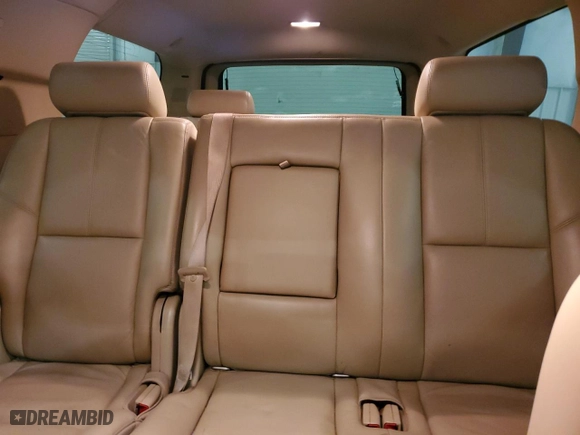 2009 Chevrolet Suburban LT w/1LT with VIN 1GNFK26399R247244, listed as a Copart auction lot 86077374 with 173,513 mi miles and Salvage Title. Bid and sale history available at carsss.com. Image 10.