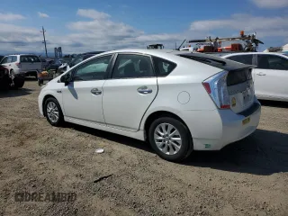 2012 Toyota Prius with VIN JTDKN3DP8C3004903, listed as a Copart auction lot 53316975 with 111,506 mi miles and Clean Title. Bid and sale history available at DreamBid. Image 2.