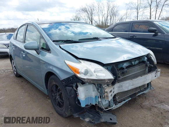 2013 Toyota Prius One with VIN JTDKN3DU2D1725401, listed as a IAAI auction lot 42066366 with 113,761 mi miles. Bid and sale history available at carsss.com. Image 1.