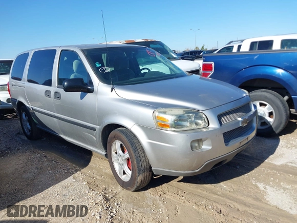 2008 Chevrolet Uplander LS with VIN 1GNDV23178D161136, listed as a IAAI auction lot 41413970 with 175,443 mi miles. Bid and sale history available at carsss.com. Image 1.