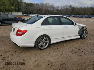 2014 Mercedes-Benz C 250 Sport z VIN WDDGF4HB7EG248082, wystawiony jako Copart lot #47351935 z przebiegiem 147 055 mil mil oraz Szkoda całkowita • Salvage title. Historia ofert i sprzedaży dostępna na DreamBid. Obrazek 3.