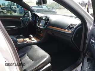 2012 Chrysler 300 Limited z VIN 2C3CCACGXCH232645, wystawiony jako IAAI lot #42214043 z przebiegiem 131 934 mil mil oraz . Historia ofert i sprzedaży dostępna na DreamBid. Obrazek 5.