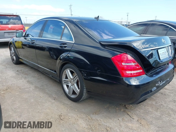 2012 Mercedes-Benz S 550 z VIN WDDNG7DB3CA465141, wystawiony jako IAAI lot #41882056 z przebiegiem 142 110 mil mil oraz . Historia ofert i sprzedaży dostępna na DreamBid. Obrazek 3.