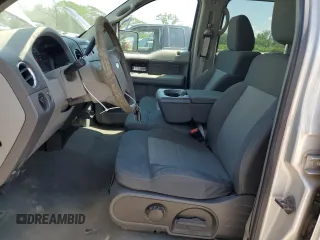 2008 Ford F-150 XLT z VIN 1FTPW14V98FC10517, wystawiony jako Copart lot #62353655 z przebiegiem 113 236 mil mil oraz Czysty tytuł • Clean title. Historia ofert i sprzedaży dostępna na DreamBid. Obrazek 7.