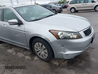 2008 Honda Accord LX z VIN 1HGCP26378A142472, wystawiony jako IAAI lot #42315943 z przebiegiem 217 985 mil mil oraz . Historia ofert i sprzedaży dostępna na DreamBid. Obrazek 6.