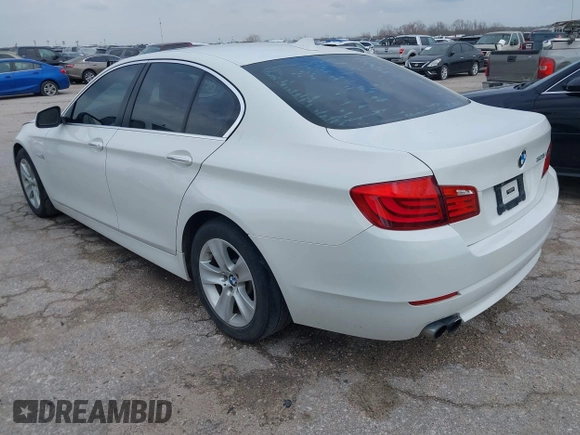 2013 BMW 5 Series 528i with VIN WBAXG5C55DDY33772, listed as a IAAI auction lot 41605701 with 131,473 mi miles and . Bid and sale history available at carsss.com. Image 3.