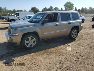 2008 Jeep Patriot Limited z VIN 1J8FT48W48D560442, wystawiony jako Copart lot #62317205 z przebiegiem 144 042 mil mil oraz Szkoda całkowita • Salvage title. Historia ofert i sprzedaży dostępna na DreamBid. Obrazek 1.