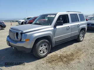 2015 Jeep Patriot Sport z VIN 1C4NJPBA1FD377472, wystawiony jako Copart lot #57884115 z przebiegiem 125 399 mil mil oraz Szkoda całkowita • Salvage title. Historia ofert i sprzedaży dostępna na DreamBid. Obrazek 1.