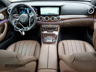 2022 Mercedes-Benz E 450 z VIN W1KZF5KB0NB032899, wystawiony jako Copart lot #82189393 z przebiegiem 16 372 mil mil oraz . Historia ofert i sprzedaży dostępna na DreamBid. Obrazek 8.