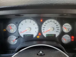 2005 Dodge 1500 SLT with VIN 1D7HU18D65S334765, listed as a Copart auction lot 71989294 with 219,265 mi miles and Salvage Title. Bid and sale history available at DreamBid. Image 9.
