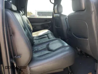 2004 Chevrolet Avalanche Z71 with VIN 3GNEK12T64G205196, listed as a Copart auction lot 54190825 with 152,076 mi miles and Salvage Title. Bid and sale history available at carsss.com. Image 10.