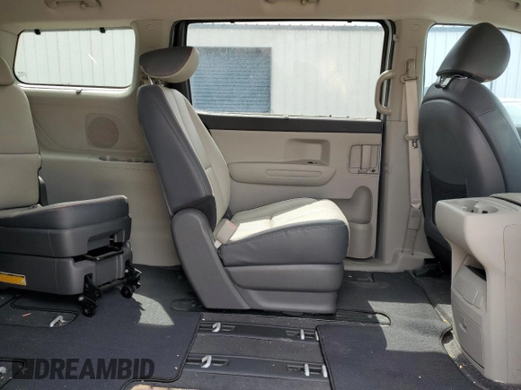 2018 Kia Sedona LX with VIN KNDMB5C17J6403033, listed as a Copart auction lot 53404425 with 52,872 mi miles and Salvage Title. Bid and sale history available at carsss.com. Image 11.