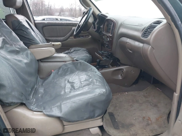 2003 Toyota Sequoia Limited with VIN 5TDBT48A33S171475, listed as a IAAI auction lot 41506657 with 311,549 mi miles. Bid and sale history available at carsss.com. Image 5.