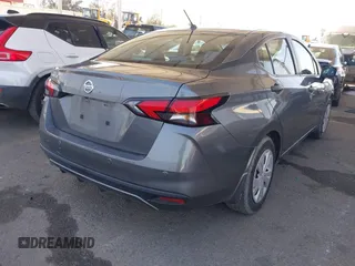 2020 Nissan Versa S z VIN 3N1CN8DV2LL916868, wystawiony jako IAAI lot #41960179 z przebiegiem 22 034 mil mil oraz . Historia ofert i sprzedaży dostępna na DreamBid. Obrazek 4.