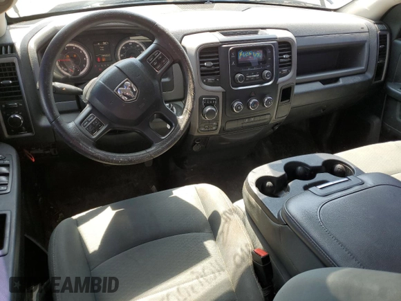 2017 Ram 1500 ST z VIN 1C6RR7FG8HS706828, wystawiony jako Copart lot #61373185 z przebiegiem 135 052 mil mil oraz Czysty tytuł • Clean title. Historia ofert i sprzedaży dostępna na DreamBid. Obrazek 8.