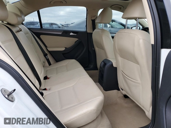 2014 Volkswagen Jetta TDI w/Premium/Nav with VIN 3VWLL7AJ0EM332476, listed as a Copart auction lot 50069445 with 153,974 mi miles and Salvage title. Bid and sale history available at DreamBid. Image 10.